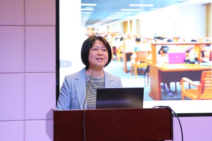 7cff3cbf7d9e2ec97c1c73f037bf70c